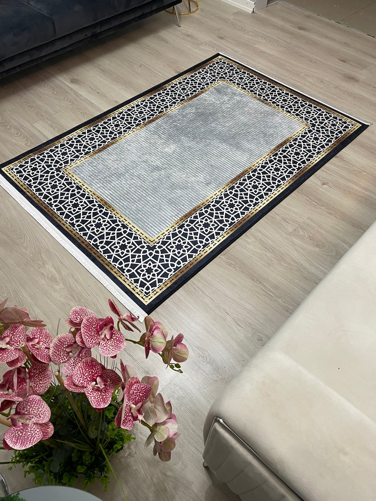 FLOWY GOLD GRİ - Kaymaz Deri Taban Makinede Yıkanabilir Salon Oturma Odası Mutfak Halısı